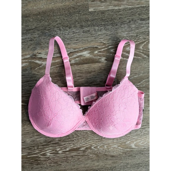 Juicy Couture Other - Juicy Couture Pink Lace Padded Bra 36D